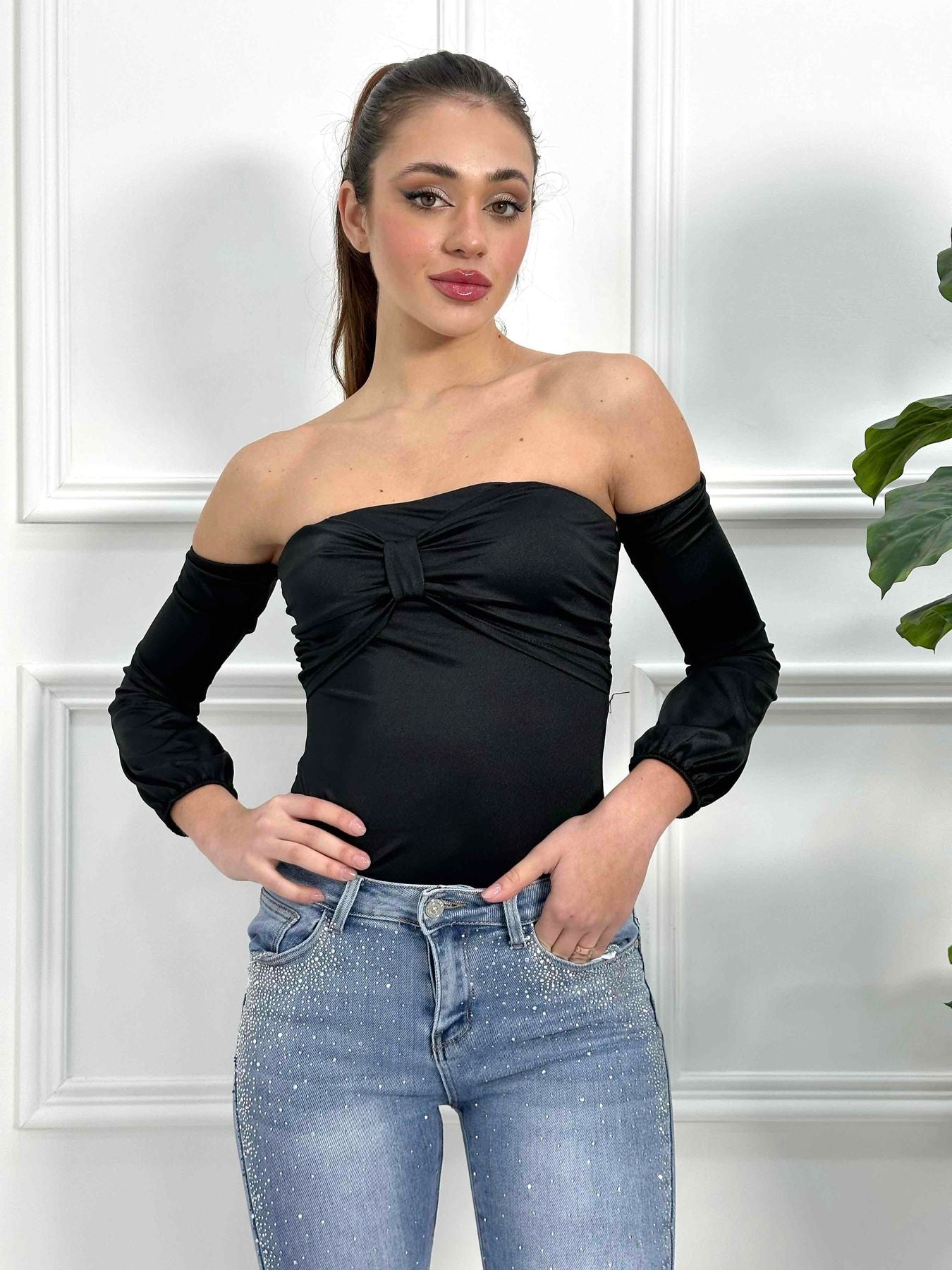 Body con coppe a fiocco in lycra Z32130