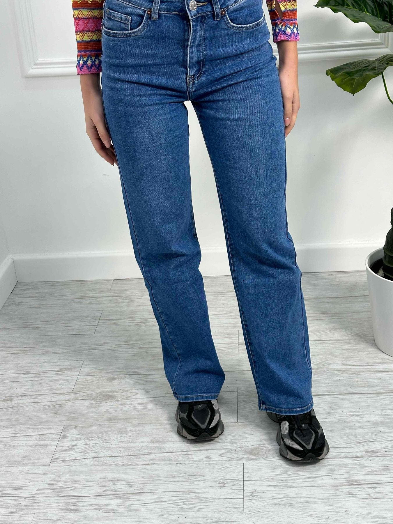 Jeans aelastico a palazzo 8006