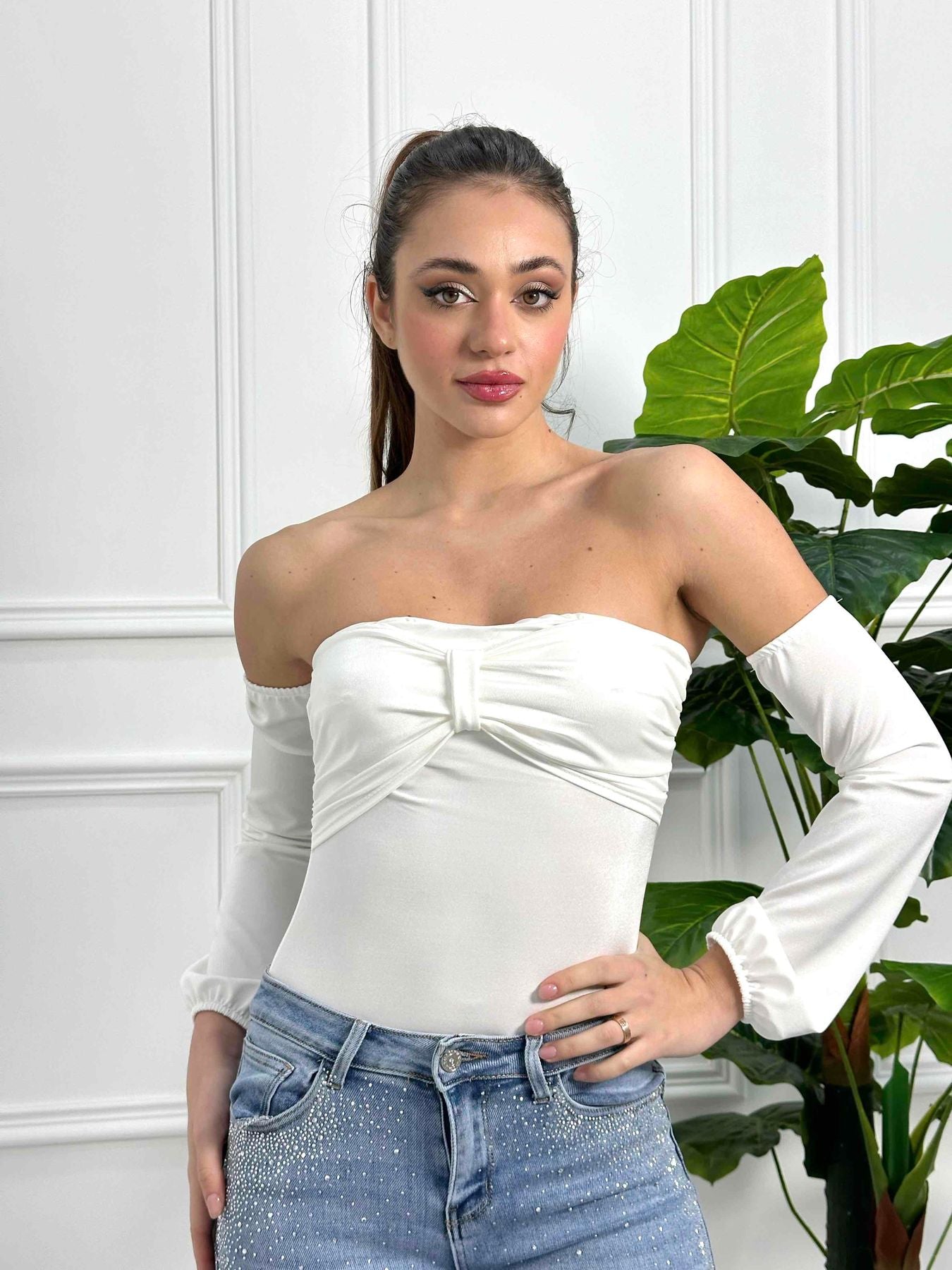 Body con coppe a fiocco in lycra Z32130